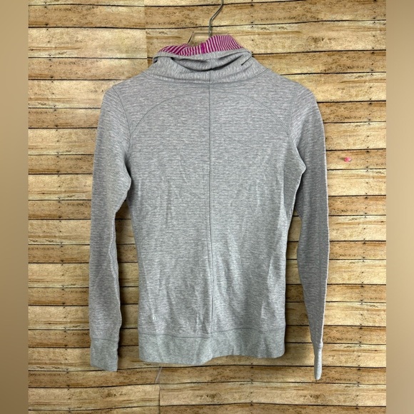 LULULEMON Cowl Neck Reversible Gray Pullover Sweatshirt Women's Size Small - Picture 2 of 6
